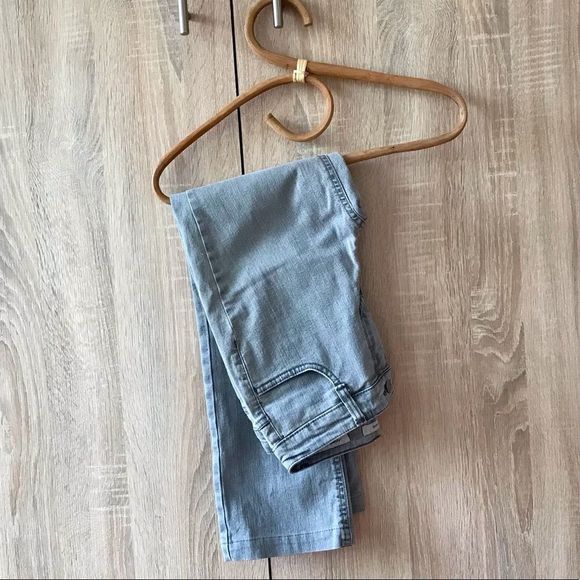 Jones New York jeans, Lexington Straight, size 4 - Picture 2 of 5